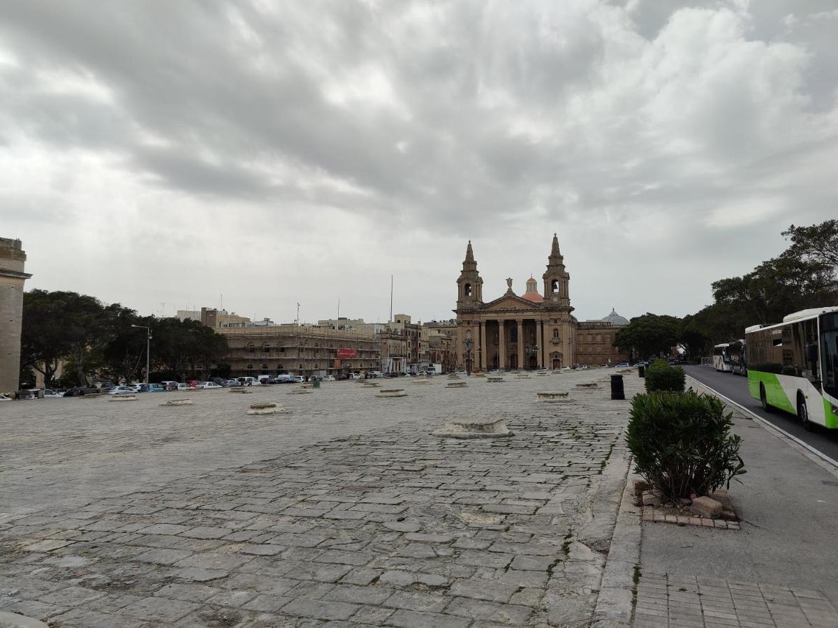 Near Valletta City - Open Views - Ta Tessie Suite In Floriana - Malta Экстерьер фото